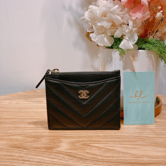 Chanel Zipped Card Holder Lambskin [New] - Heart of Luxe