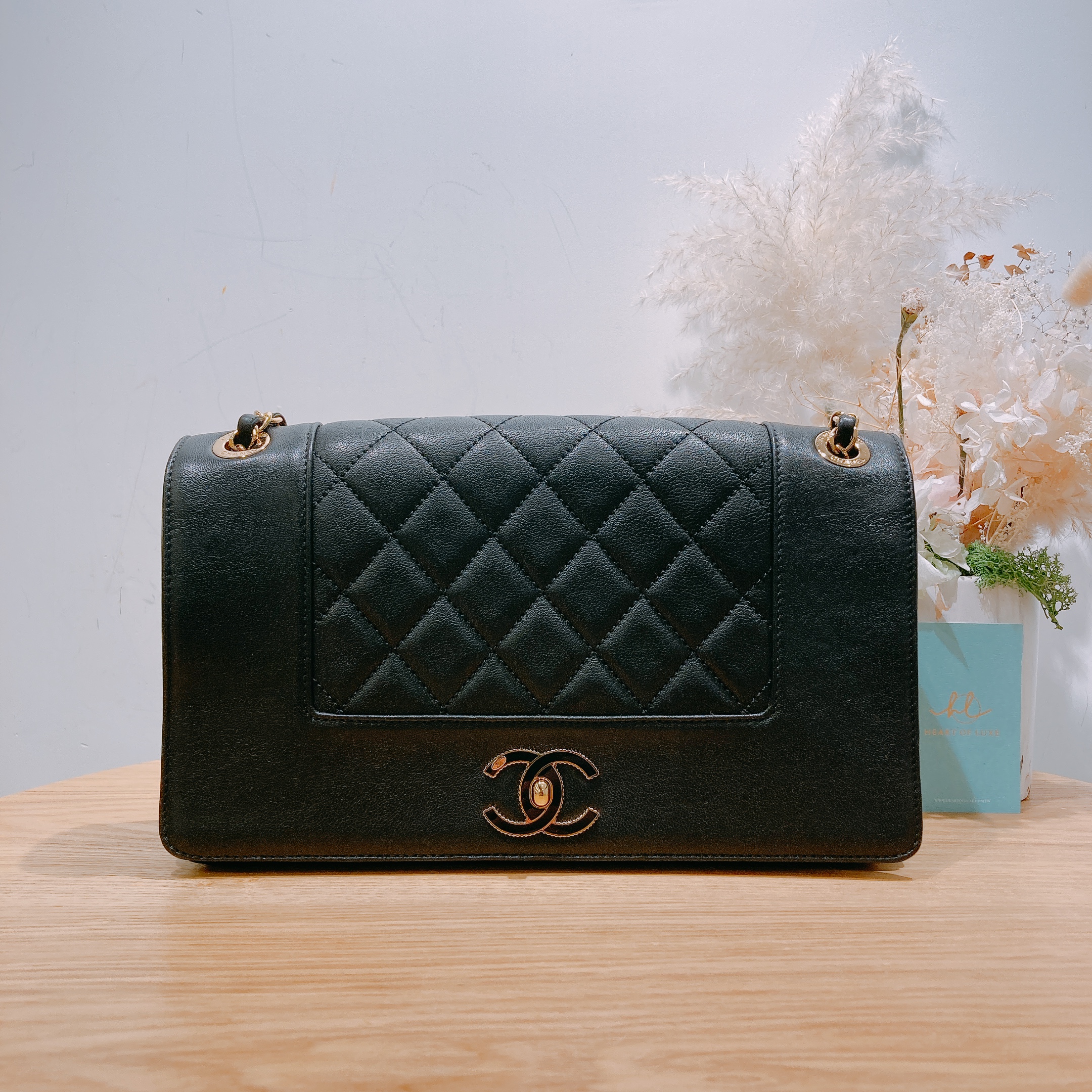 Chanel vintage best sale mademoiselle flap bag