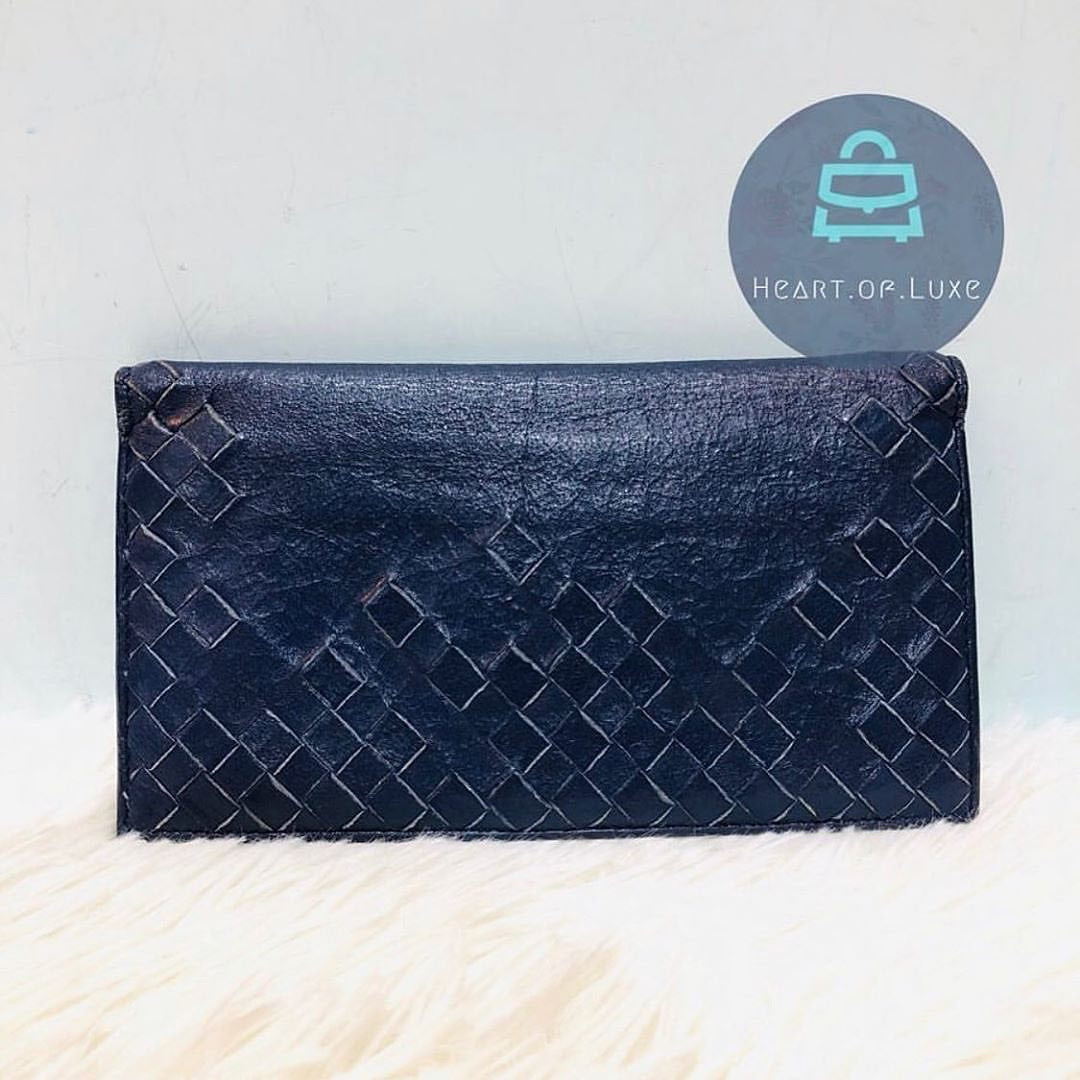 Bottega veneta long discount wallet ม อสอง